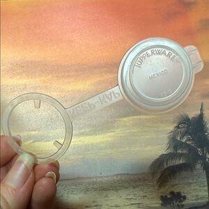 Tupperware KEEP - KAP Clear Lid Bottle Topper